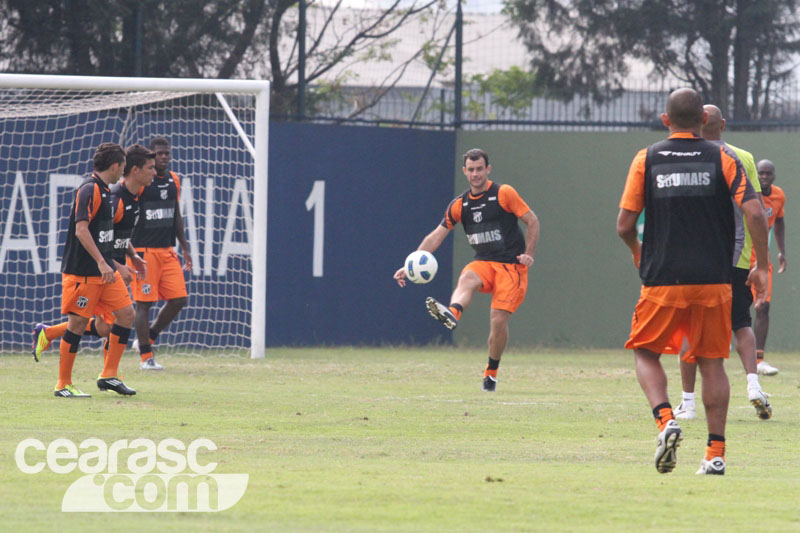 [06-08] Ceará treina em São Paulo - 3