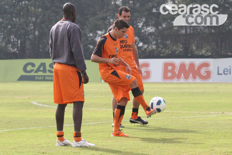 [06-08] Ceará treina em São Paulo - 9
