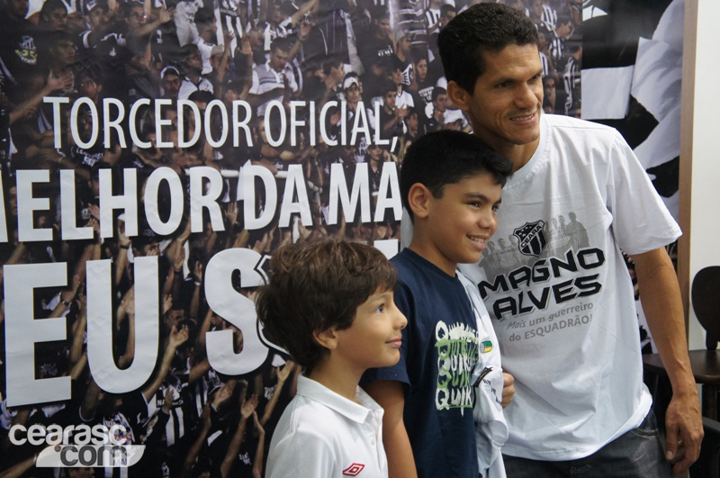[15-09] Magno Alves recebe torcedores na Loja Oficial2 - 1