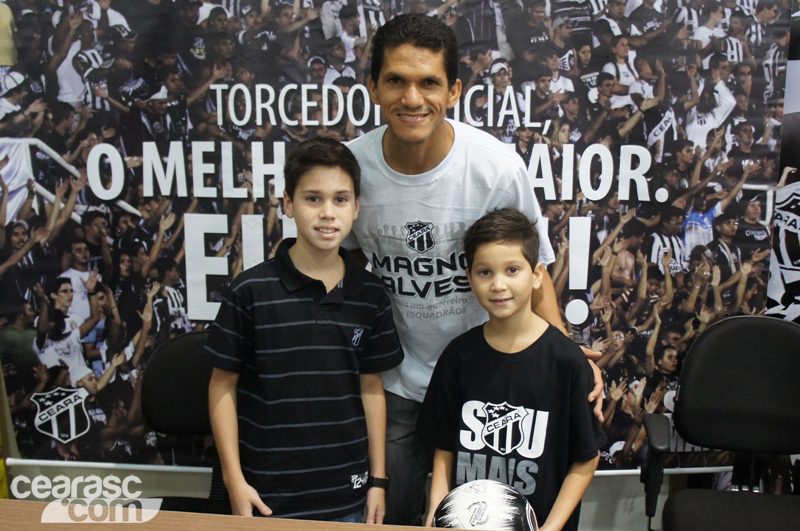 [15-09] Magno Alves recebe torcedores na Loja Oficial2 - 3