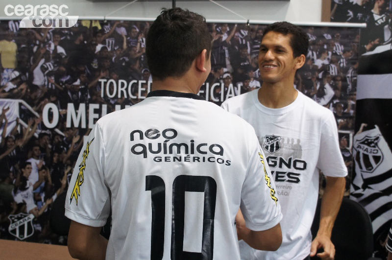 [15-09] Magno Alves recebe torcedores na Loja Oficial2 - 8