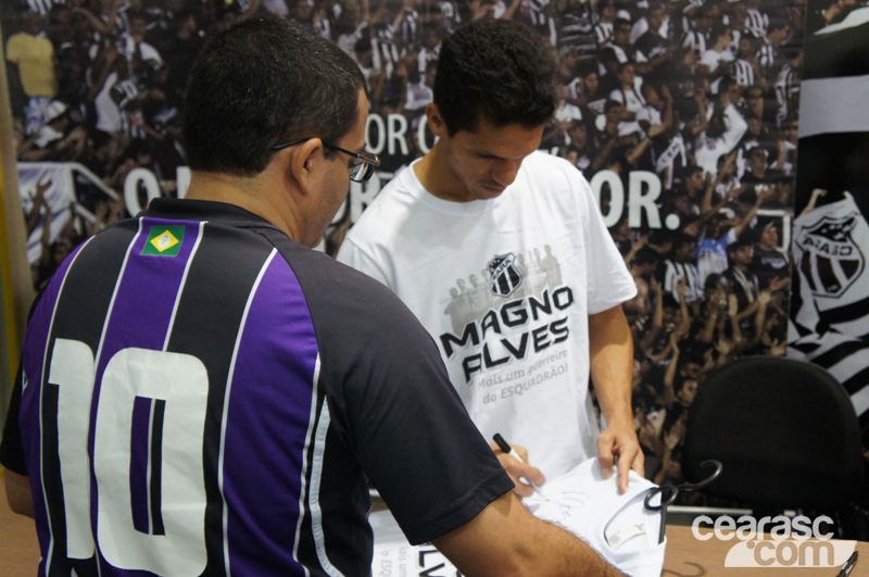 [15-09] Magno Alves recebe torcedores na Loja Oficial - 10