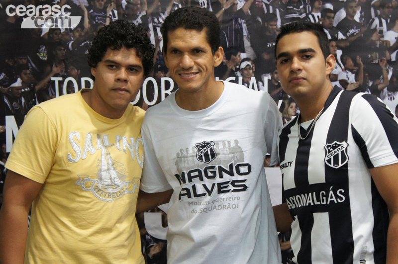 [15-09] Magno Alves recebe torcedores na Loja Oficial2 - 16