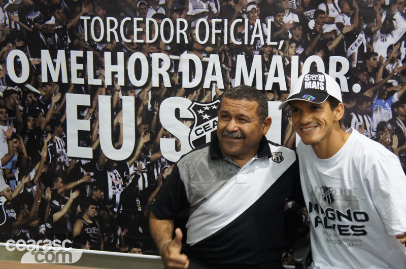 [15-09] Magno Alves recebe torcedores na Loja Oficial3 - 6