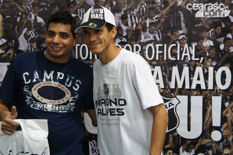 [15-09] Magno Alves recebe torcedores na Loja Oficial4 - 13