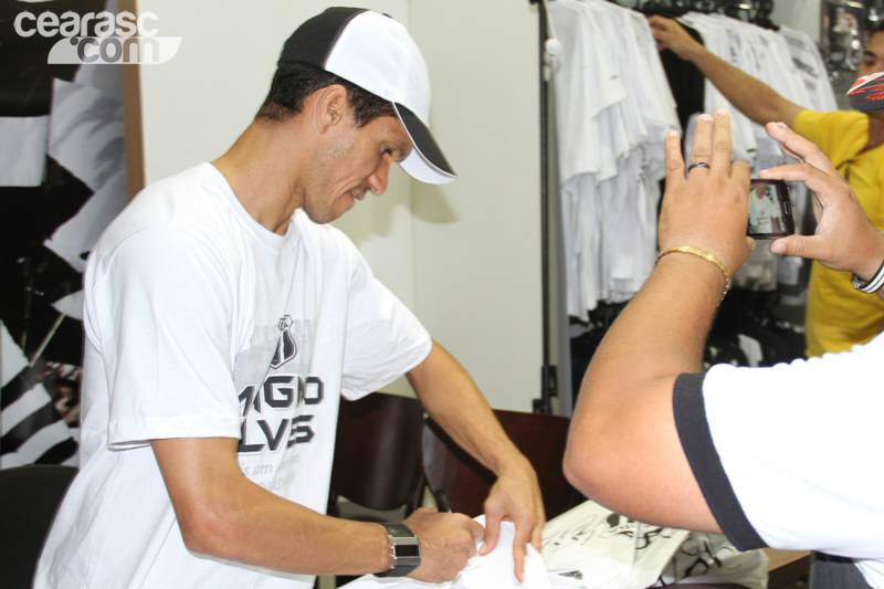 [15-09] Magno Alves recebe torcedores na Loja Oficial2 - 22