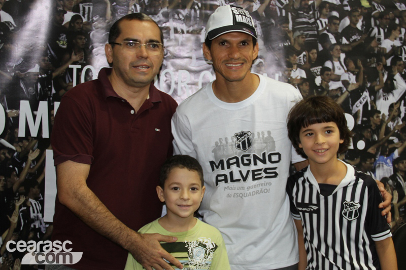 [15-09] Magno Alves recebe torcedores na Loja Oficial2 - 25