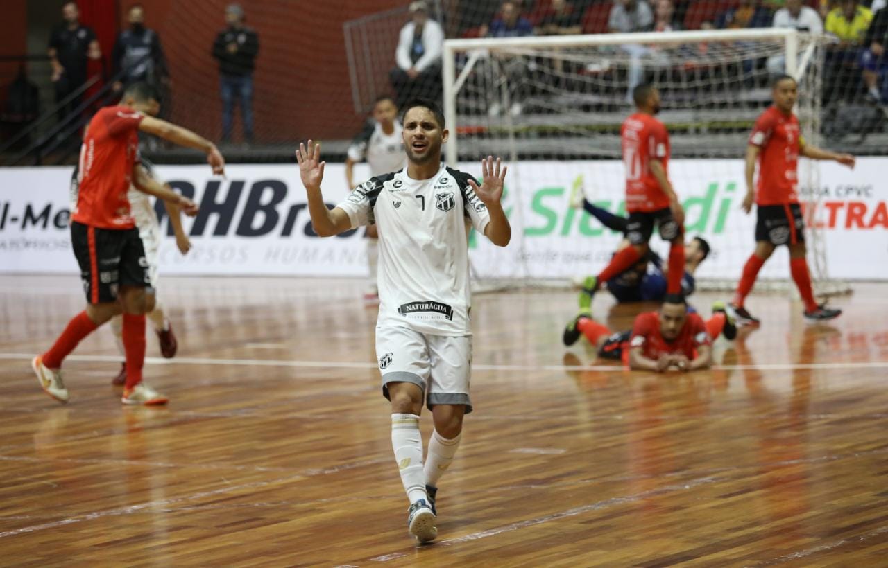 Futsal: Ceará empata com o Campo Mourão e está nas semifinais da Taça Brasil