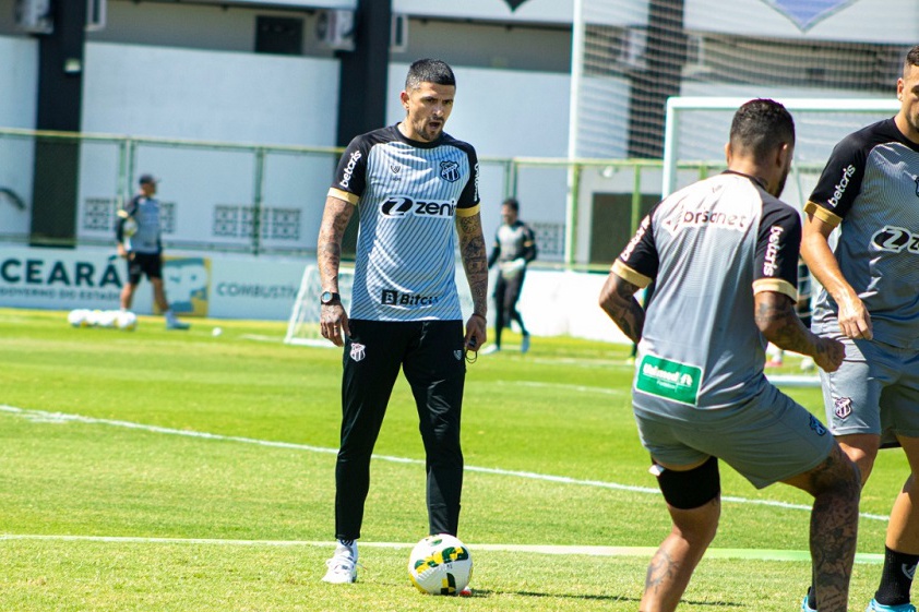 Ceará faz primeiro treino sob o comando de Lucho González