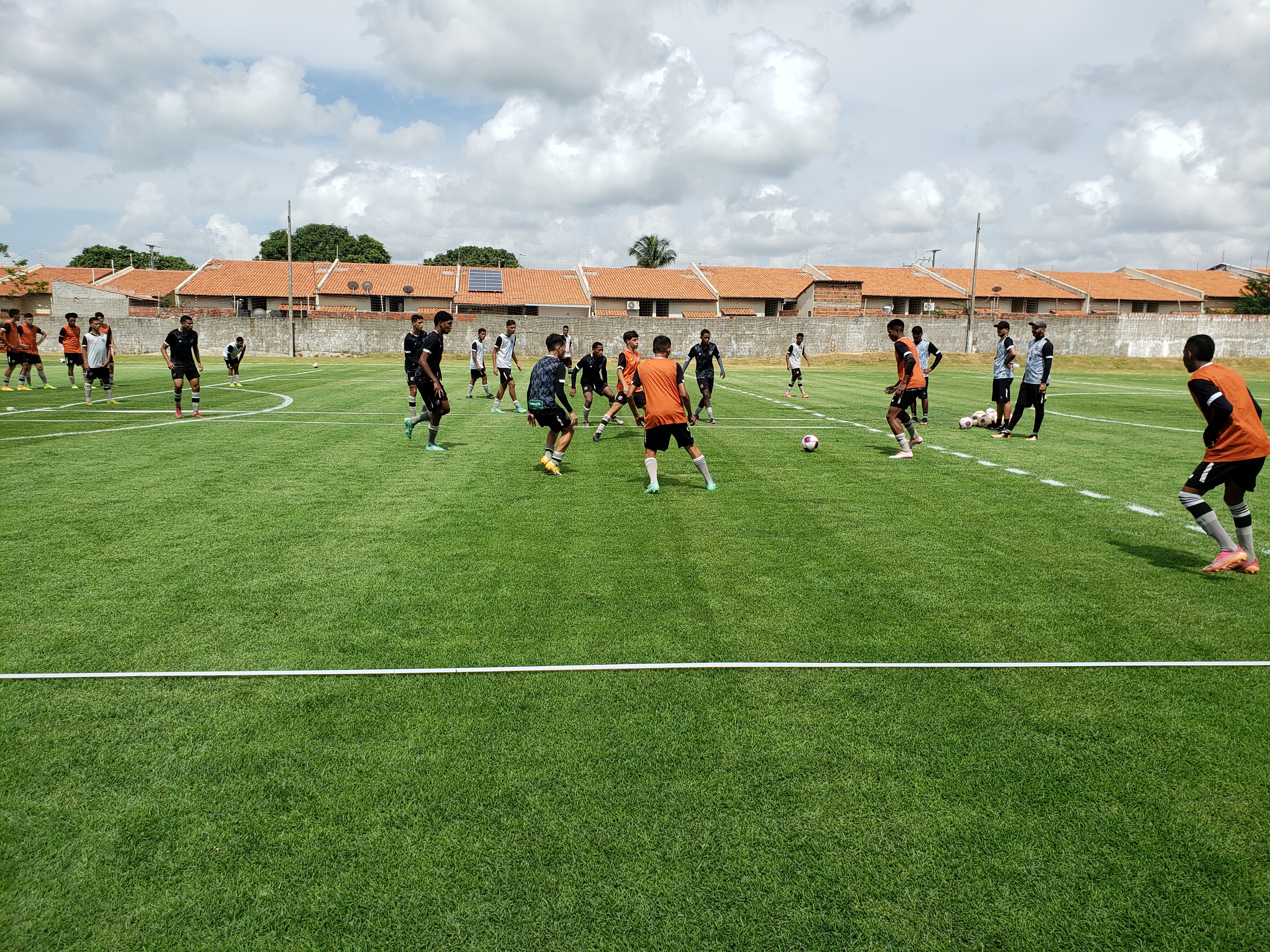 Ceará Sub-17 realiza primeiro treino com bola e foca no Cearense da categoria