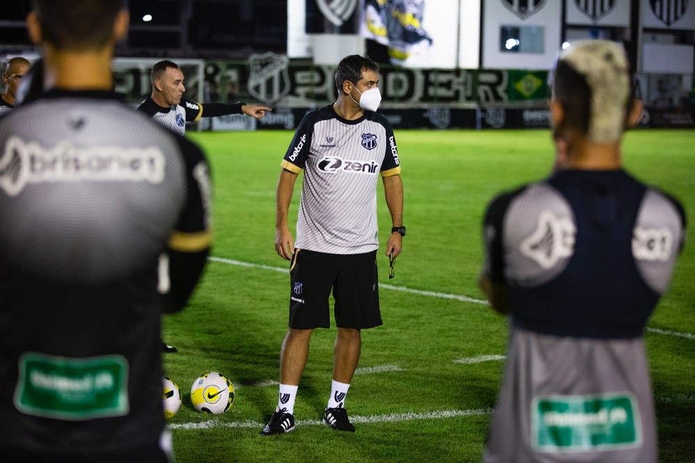 Marquinhos Santos comanda atividade e Ceará finaliza a preparação para enfrentar o Atlético/MG