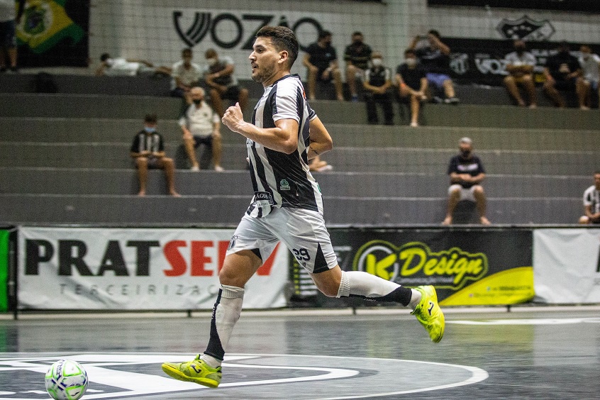Futsal: Ceará visita Corinthians em busca da vaga na final da Copa do Brasil