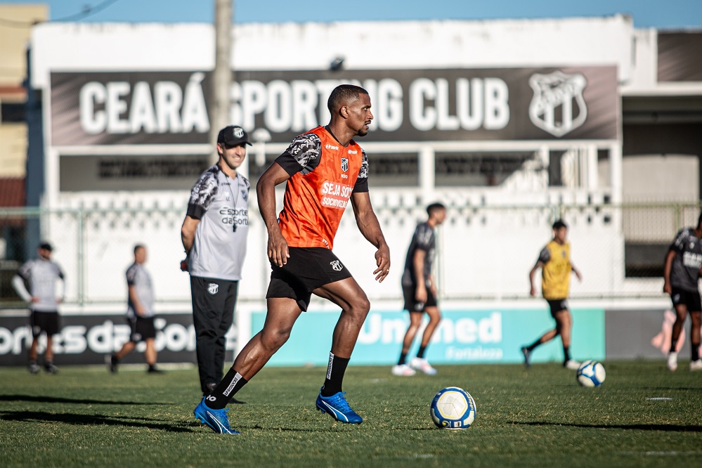 Ceará faz primeiro treino tático para encarar o Botafogo/SP