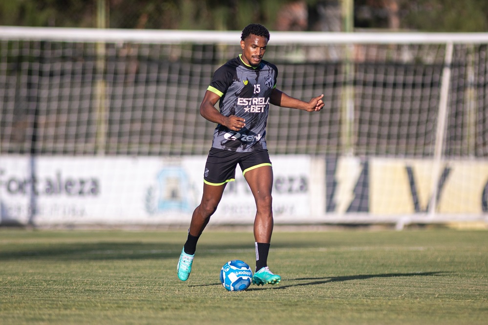 Ceará se reapresenta e faz treino coletivo com atletas da equipe Sub-20