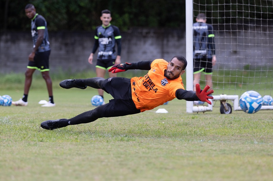Ainda em Salvador, Ceará faz primeiro treino visando o jogo contra a Ponte Preta