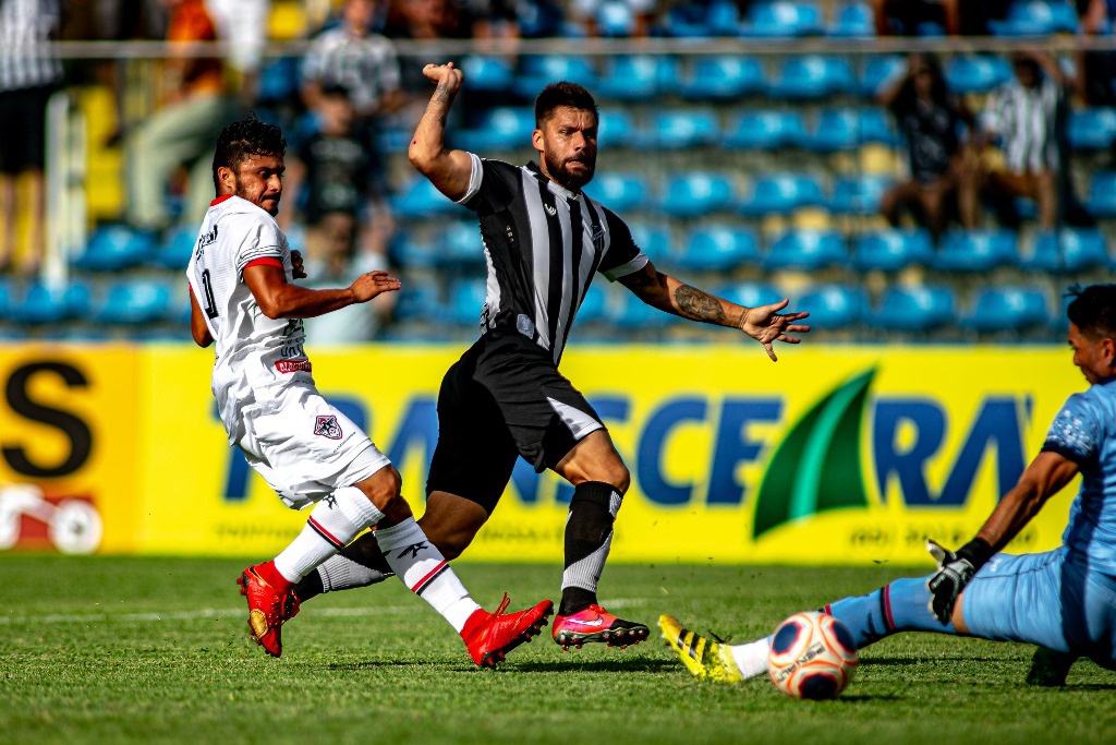 Campeonato Cearense: Ceará vence Atlético e assume liderança da tabela