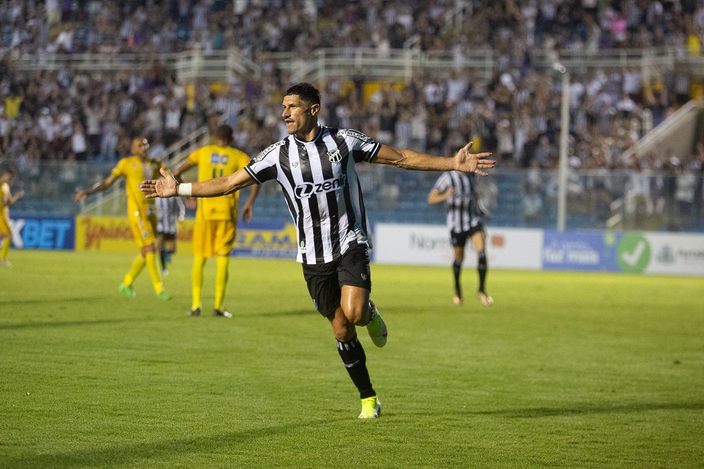 Luvannor celebra primeiro gol no Ceará, exalta qualidade do elenco e destaca foco do grupo alvinegro