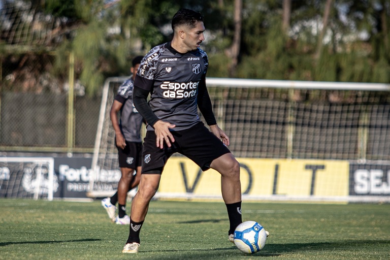 Ceará faz penúltimo treino para enfrentar o Brusque/SC