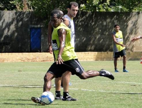 Ceará treina em Itaitinga