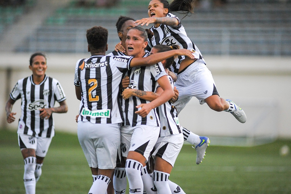 Meninas do Futebol Feminino venceram o Juventus por 4 a 0