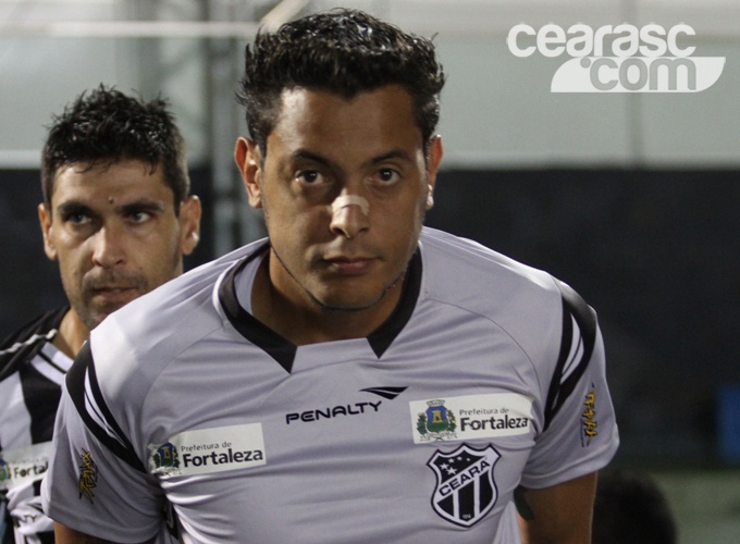 Fernando Henrique se recupera e é relacionado para Ceará x Inter
