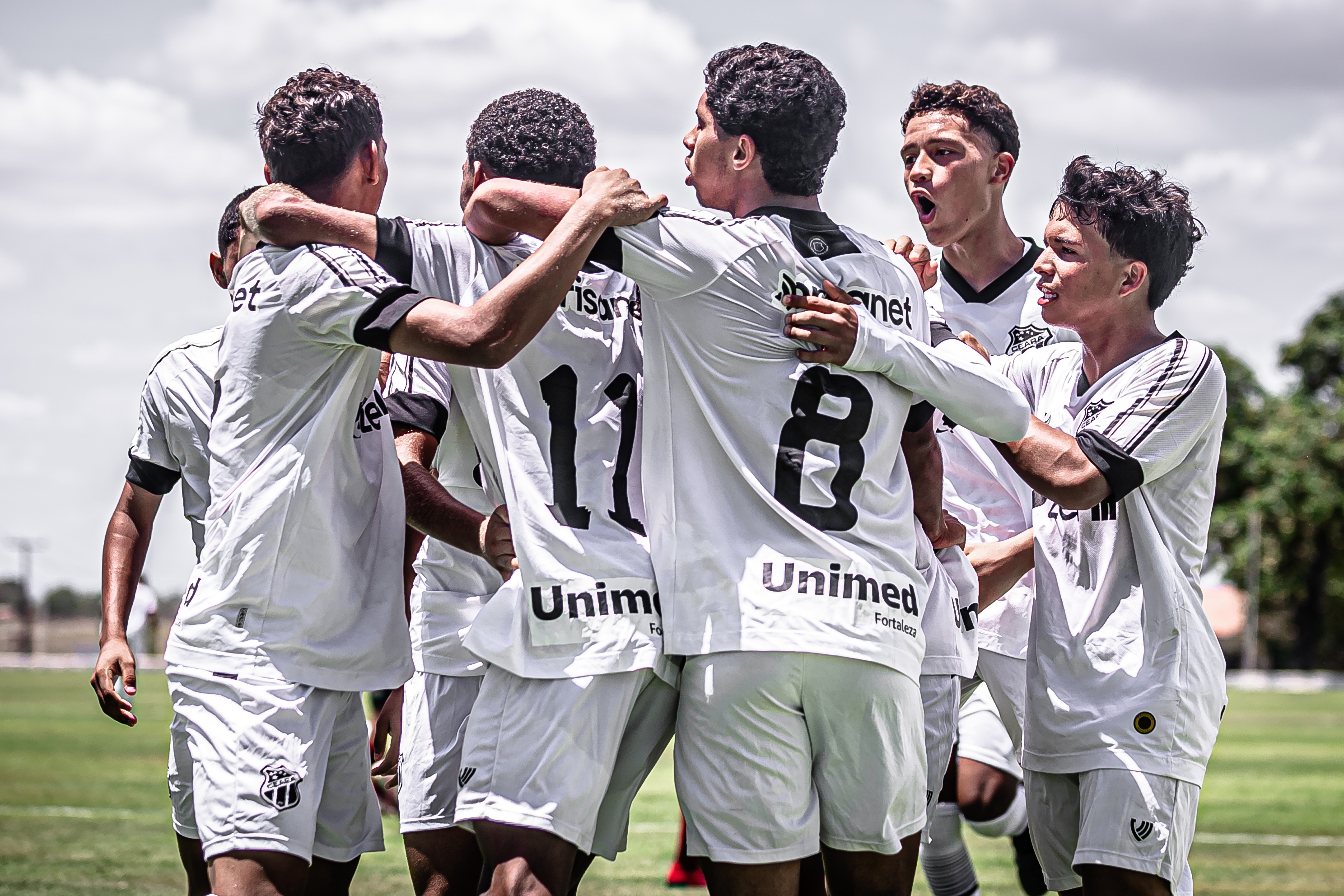 Sub-15: Na Cidade Vozão, Ceará aplica 9 a 0 no Calouros do Ar e segue na liderança do Campeonato Cearense
