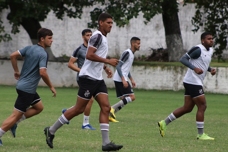 Ceará realiza penúltimo treino antes da final do Brasileiro de Aspirantes