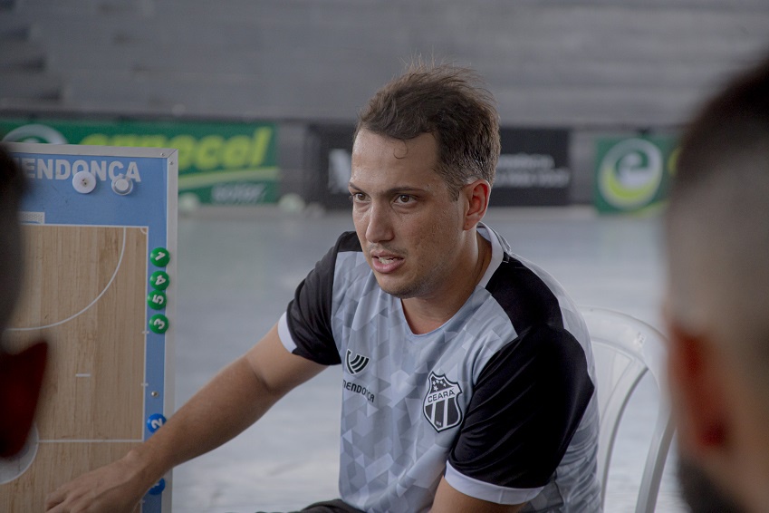 Futsal: Davi Mendonça avalia primeiros dias de pré-temporada, “A assimilação do trabalho vem sendo positiva”