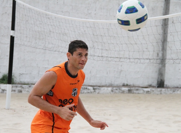 Visando a partida diante do Santos, atletas do Ceará iniciam semana de treino