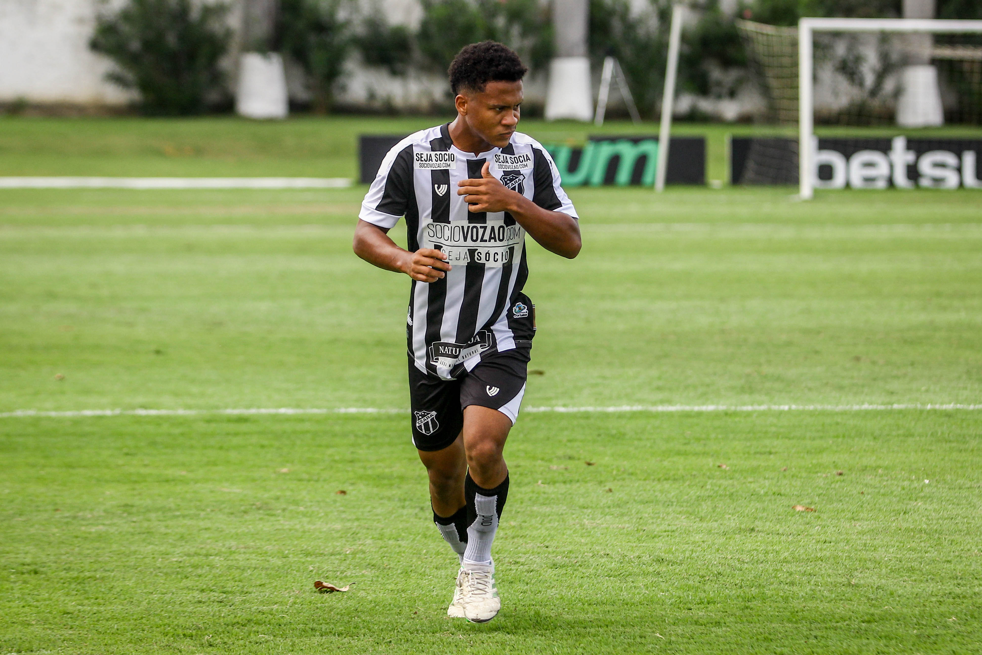 Sub-17: Ceará conclui preparação para jogo de seis pontos contra o Floresta pelo Cearense