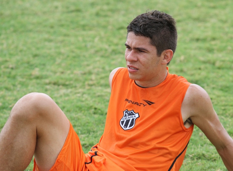 Atleta do Vovô que mais atuou no Brasileirão 2011, Osvaldo afirma: “Estou aqui para ajudar”