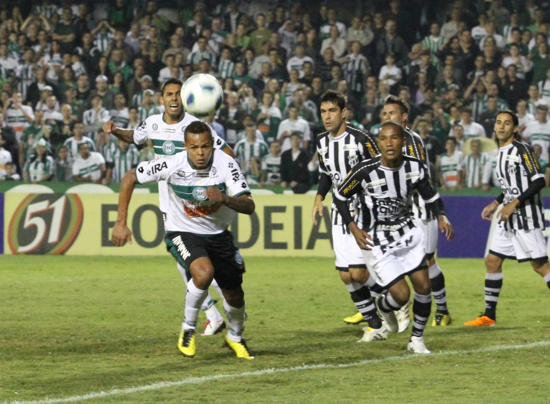 Ceará perde para o Coritiba e deixa a Copa do Brasil 2011