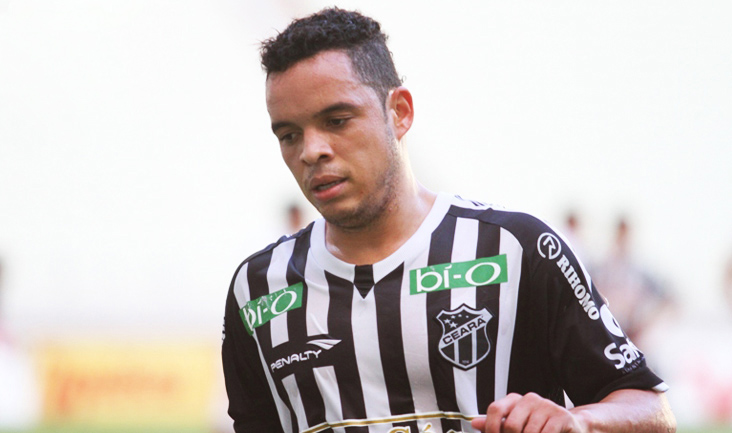 Após marcar seu primeiro gol na Série B, Lulinha espera vitória fora de casa