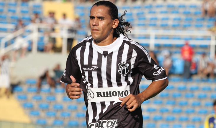 Gol em amistoso anima Vicente para temporada 2013