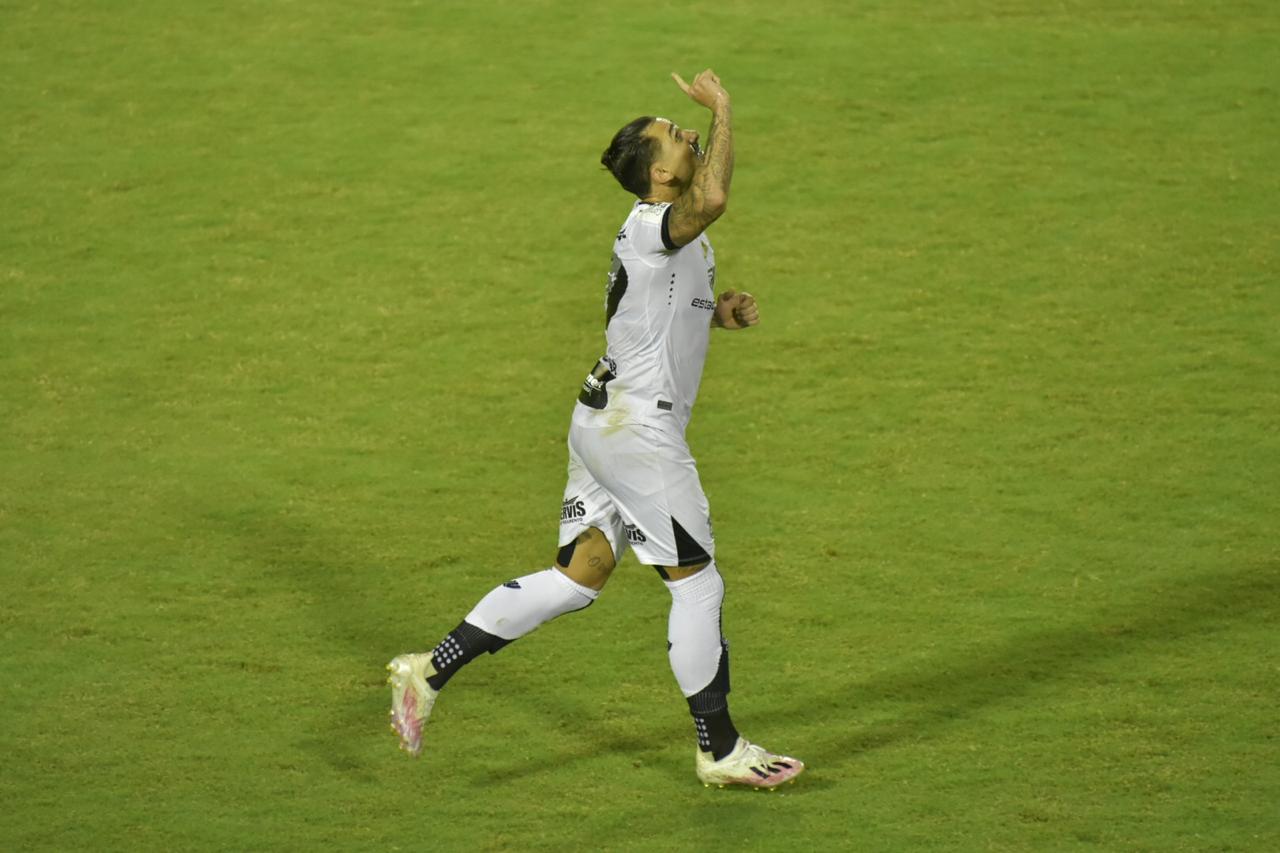 Em noite de sete gols, Ceará vira o jogo e conquista a classificação para a quarta fase da Copa do Brasil