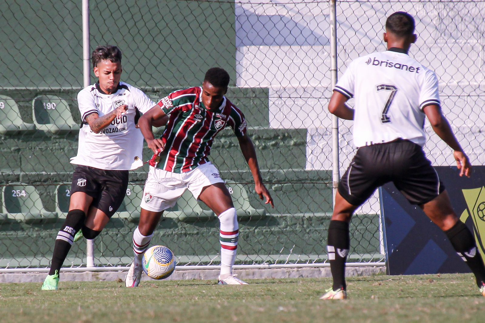 Sub-20: Fora de casa, Ceará luta até o fim e arranca o empate por 2 a 2 diante do Fluminense/RJ