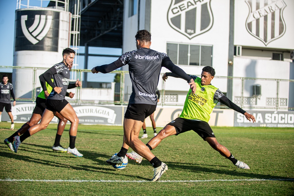 Ceará foca no Goiás e realiza primeiro treinamento para o confronto com o Esmeraldino