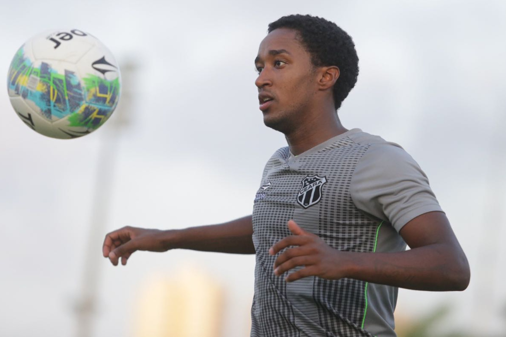  Guilherme Biteco volta aos treinos com bola em Poraganbuçu