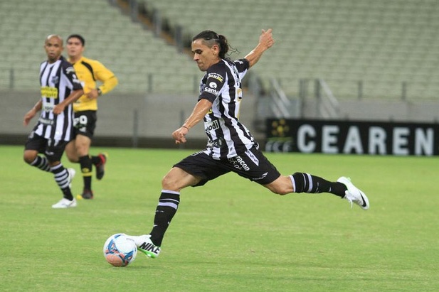 Em jogo de muitos erros, Ceará e Guarani (J) empatam sem gols