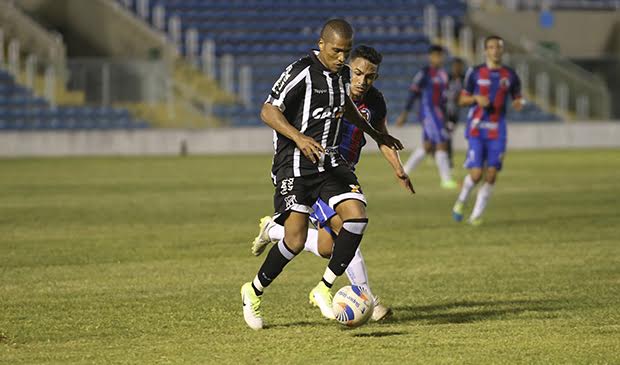 No Presidente Vargas, Ceará vence Tiradentes na estreia da Taça Fares 