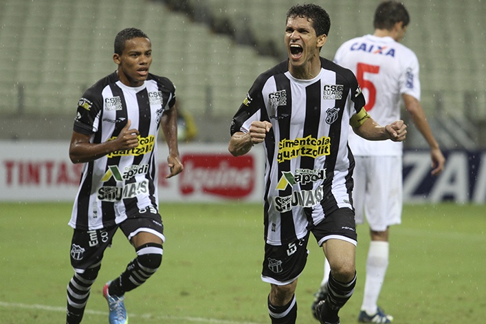 Magno Alves marca nos acréscimos e Vozão vence o Paraná por 2 x 1