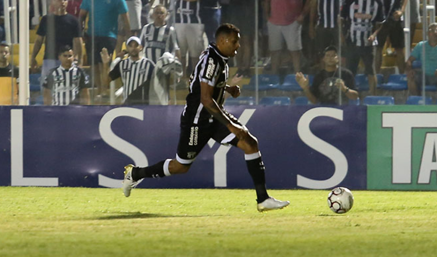 Na estreia do Nordestão, Ceará decide ainda no 1º tempo e vence o Salgueiro por 2 a 0