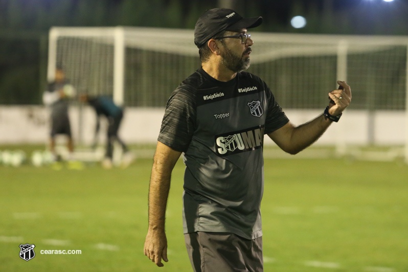 Enderson Moreira quer Ceará concentrado para não deixar escapar resultados