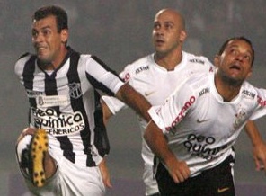 Estevam Soares relaciona 18 atletas para encarar o São Paulo