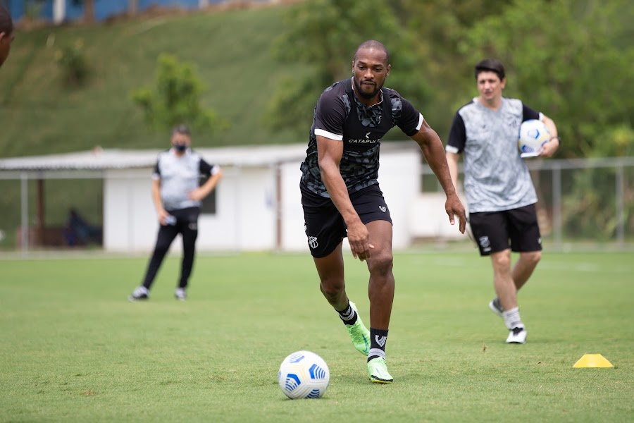 Ceará treina no CT do Palmeiras e finaliza preparação para a partida contra o São Paulo