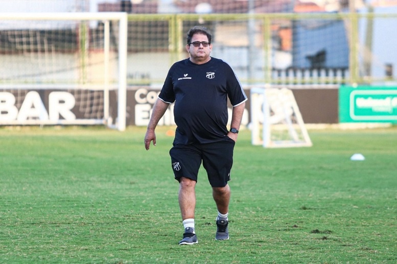 Após vitória sobre o Corinthians, Guto Ferreira afirma: “O grupo foi muito forte e está de parabéns”