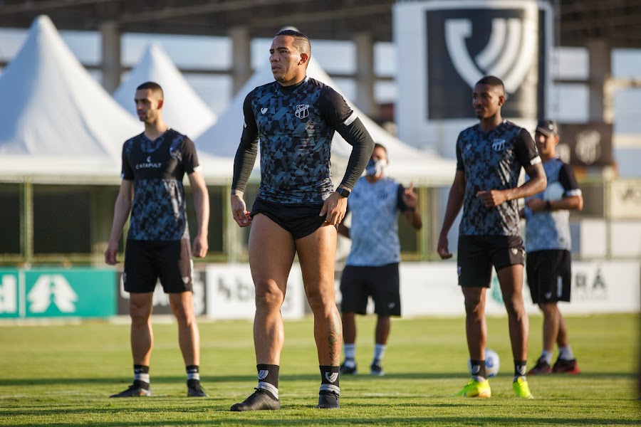 Antes de viagem ao RJ, Ceará encerra a preparação para partida contra o Flamengo