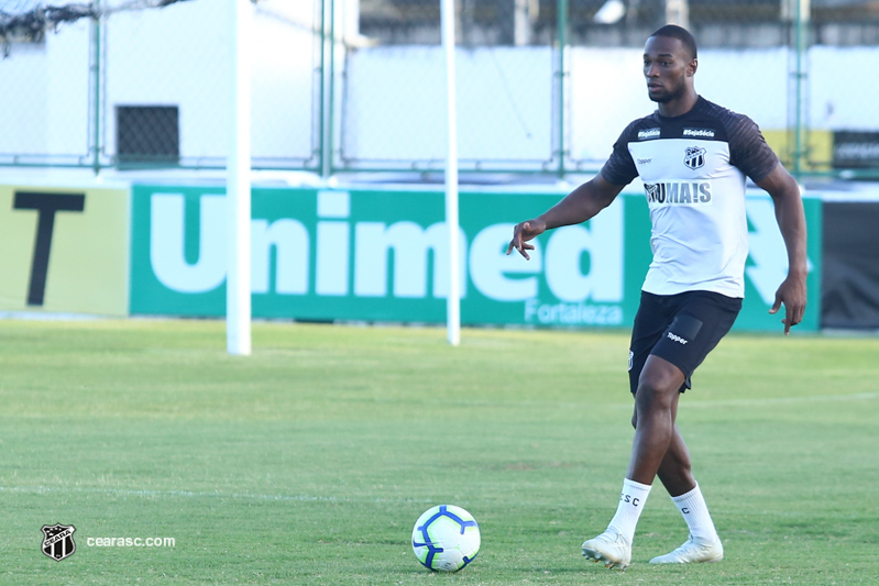 Luiz Otávio vê grupo forte para duelo contra o Palmeiras: “Temos que buscar fazer o nosso melhor jogo”