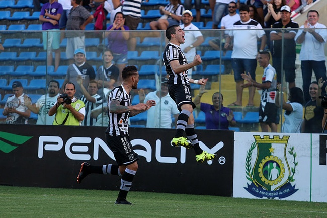 Ceará domina o Maranguape, goleia por 4 x 0 e volta a vencer no Estadual