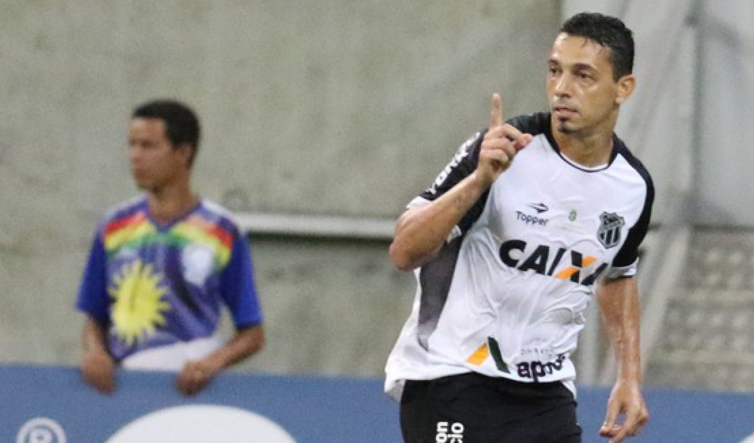 Menezes e Roberto marcam e Ceará vence o Náutico na Arena Pernambuco
